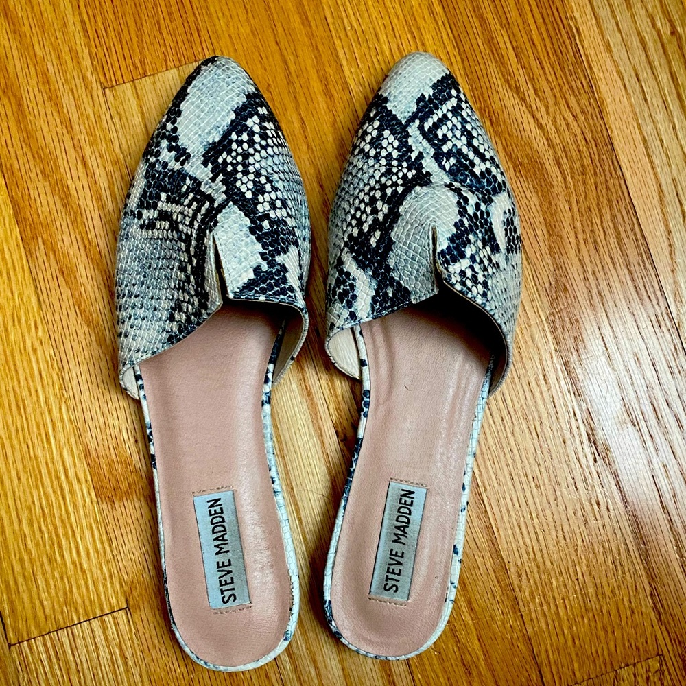 Steve Madden Leather 9.5 Snake skin women’s slide mules